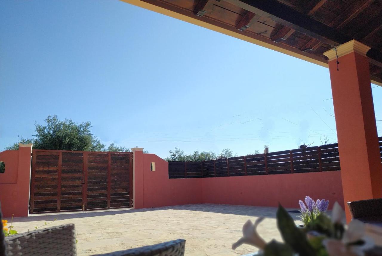 מוראיטיקה Amaryllis Boutique Apartments מראה חיצוני תמונה