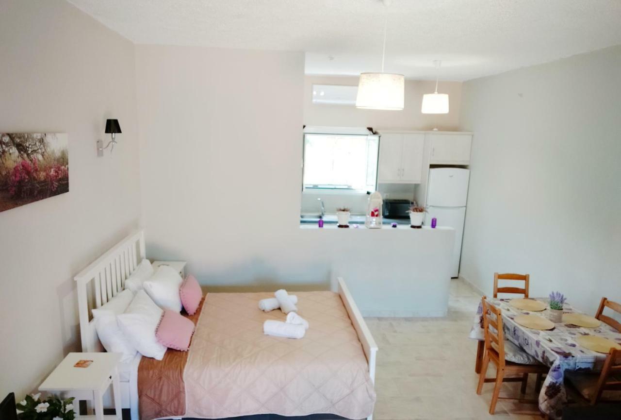 מוראיטיקה Amaryllis Boutique Apartments מראה חיצוני תמונה